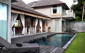 Surflodge Limasan Bali
